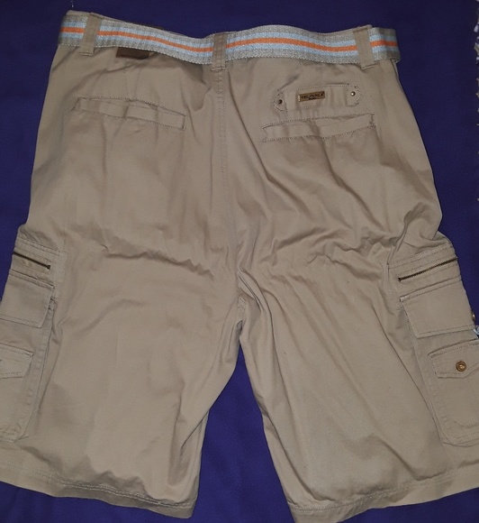 Tan Cargo shorts - Picture 2 of 3